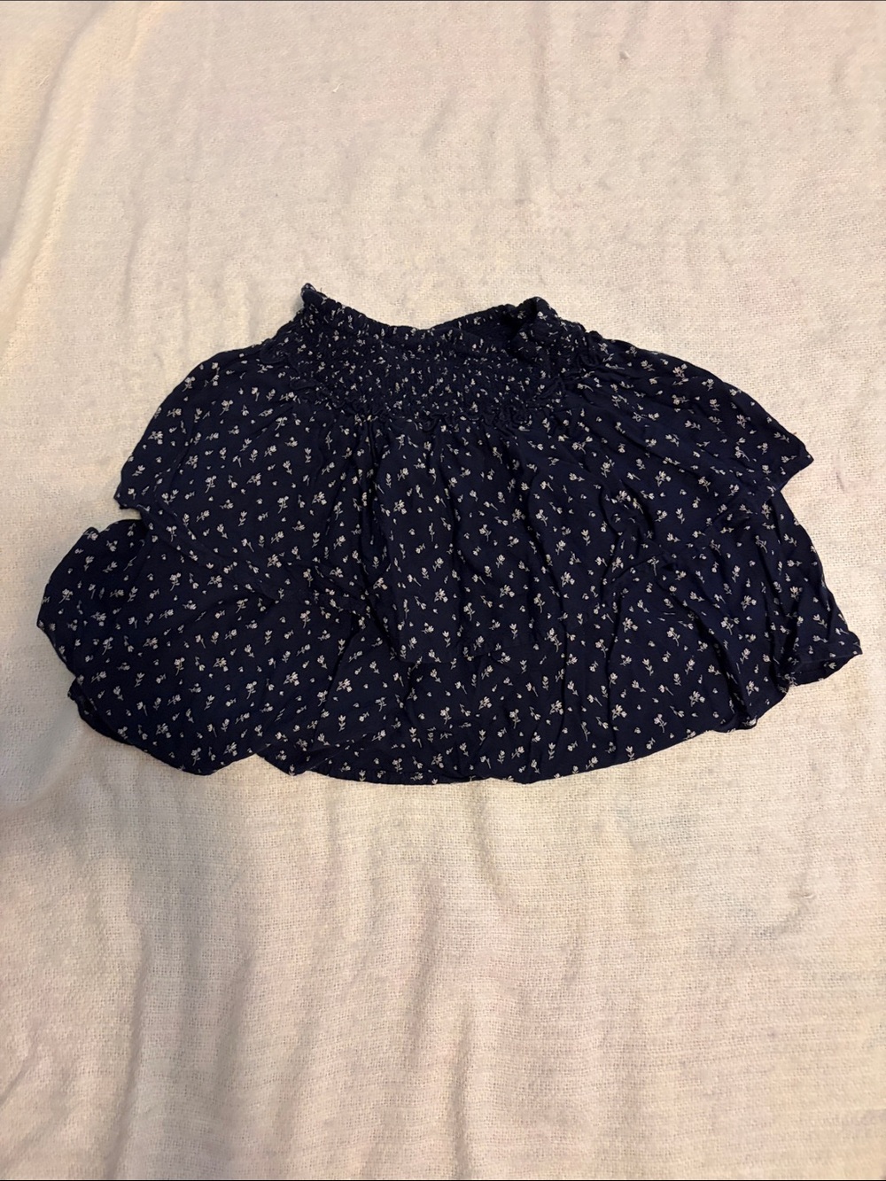 hollister high rise ruffled mini skirt